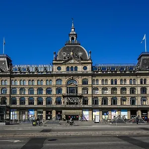 Sanders Merchant - Dreamy Three-bedroom With Terrace Apartment