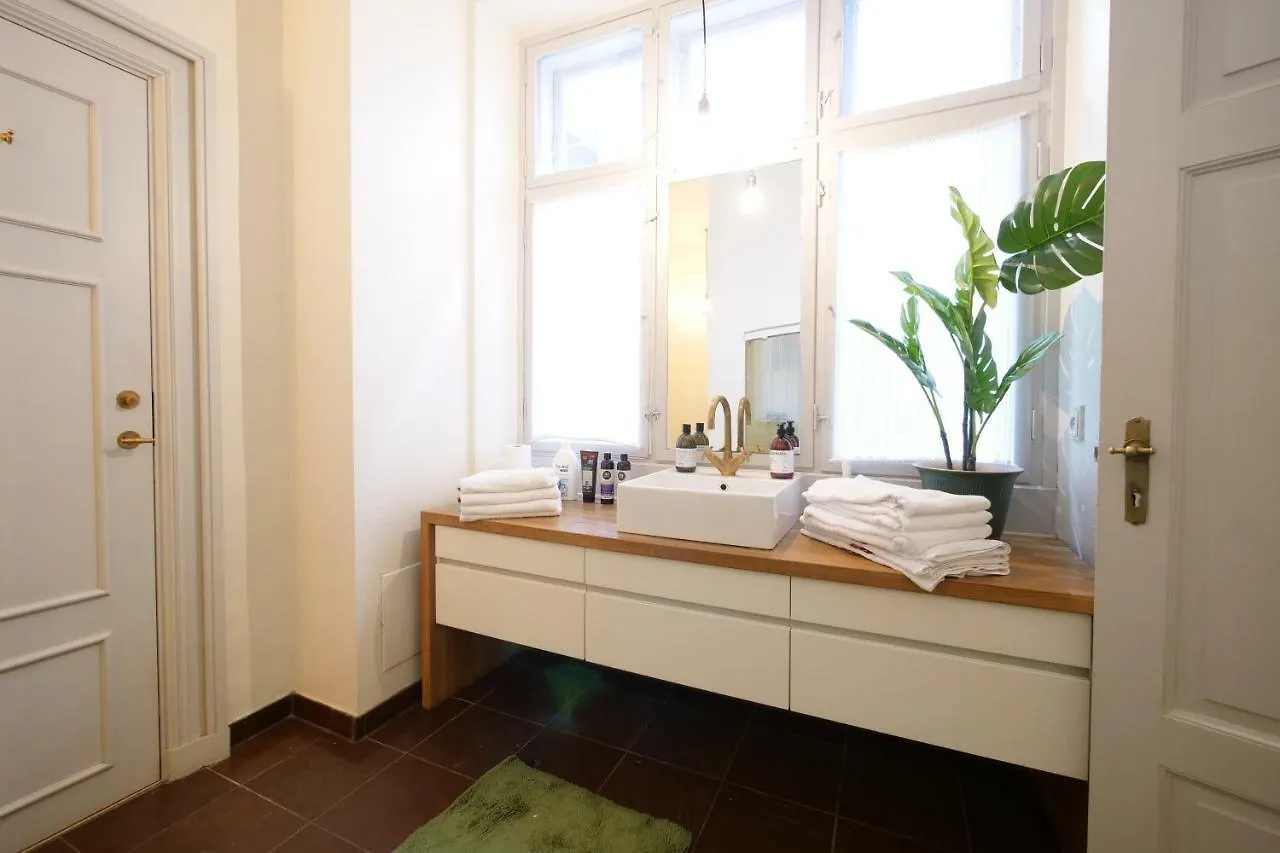 Carolinas Apartment - Adm 1 - 3 Copenhagen 0*,  Denmark