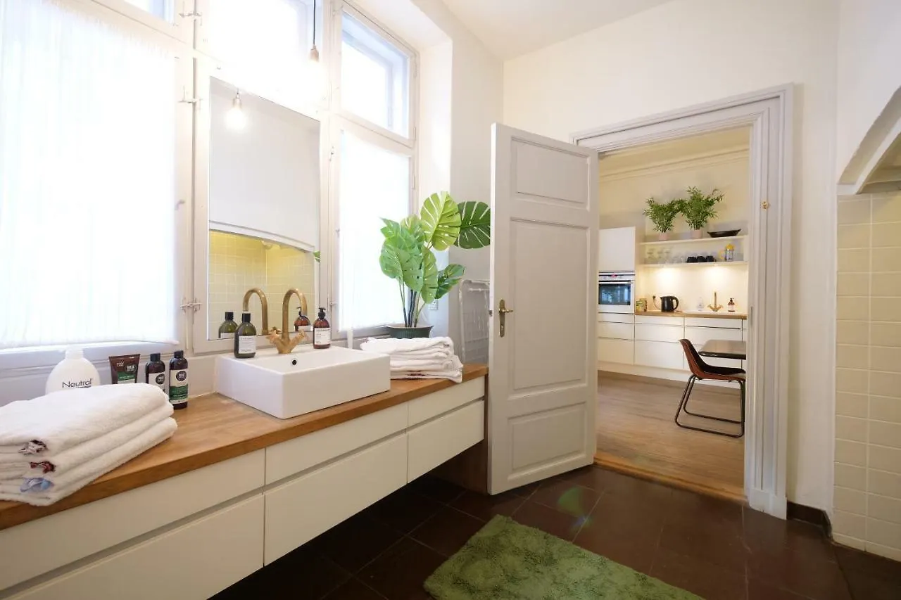 Carolinas Apartment - Adm 1 - 3 Copenhagen Denmark